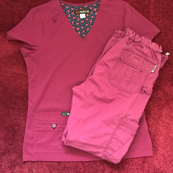 Small koi maroon scrub set